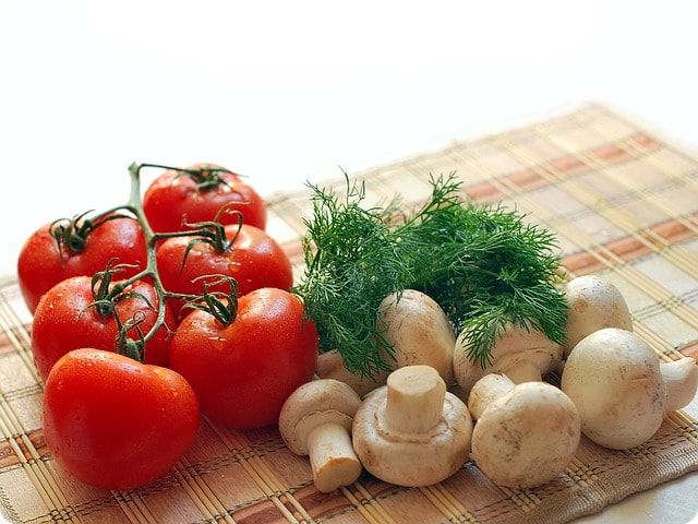 Frische Pizza Zutaten