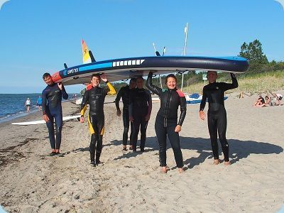 Riesen-Stand-up-Paddling-Teambuilding