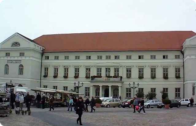 Das Rathaus ist eines der Sehenswürdigkeiten von Wismar.